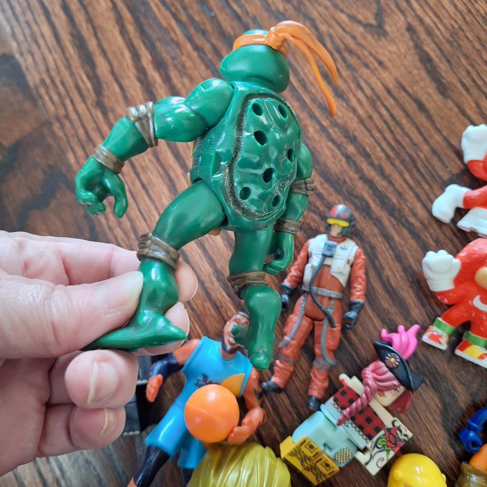 Assorted Action Figures Set - Picture 8 of 9
